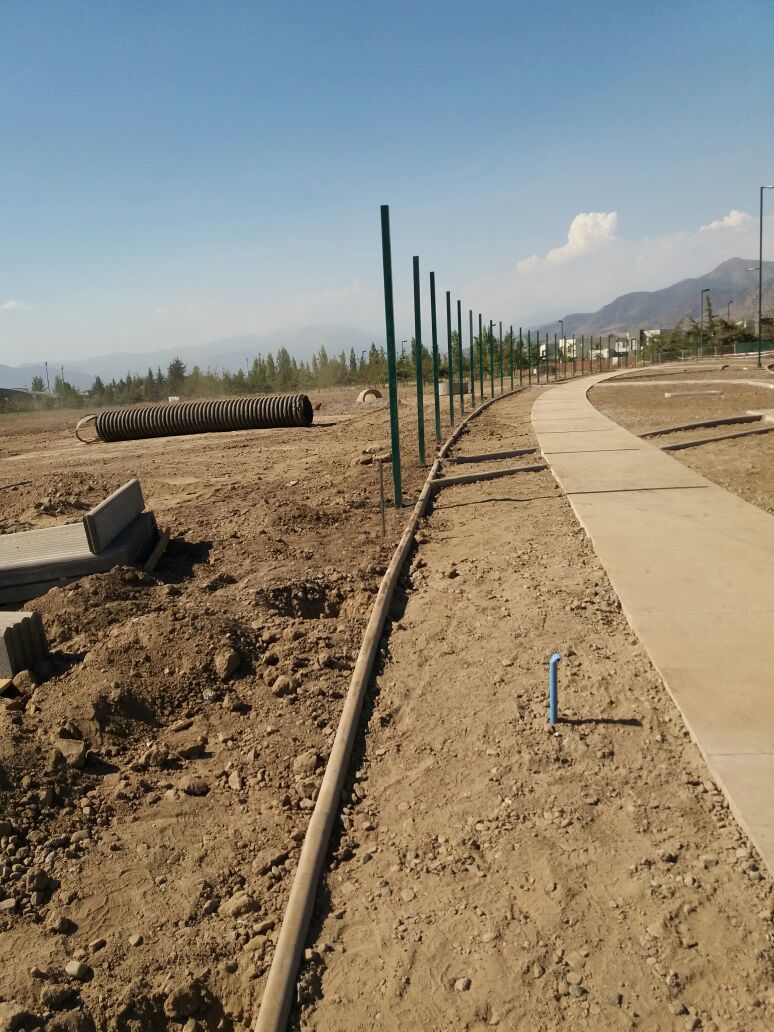 INSTALACIÓN CERCO Y PORTONES ACMAFOR