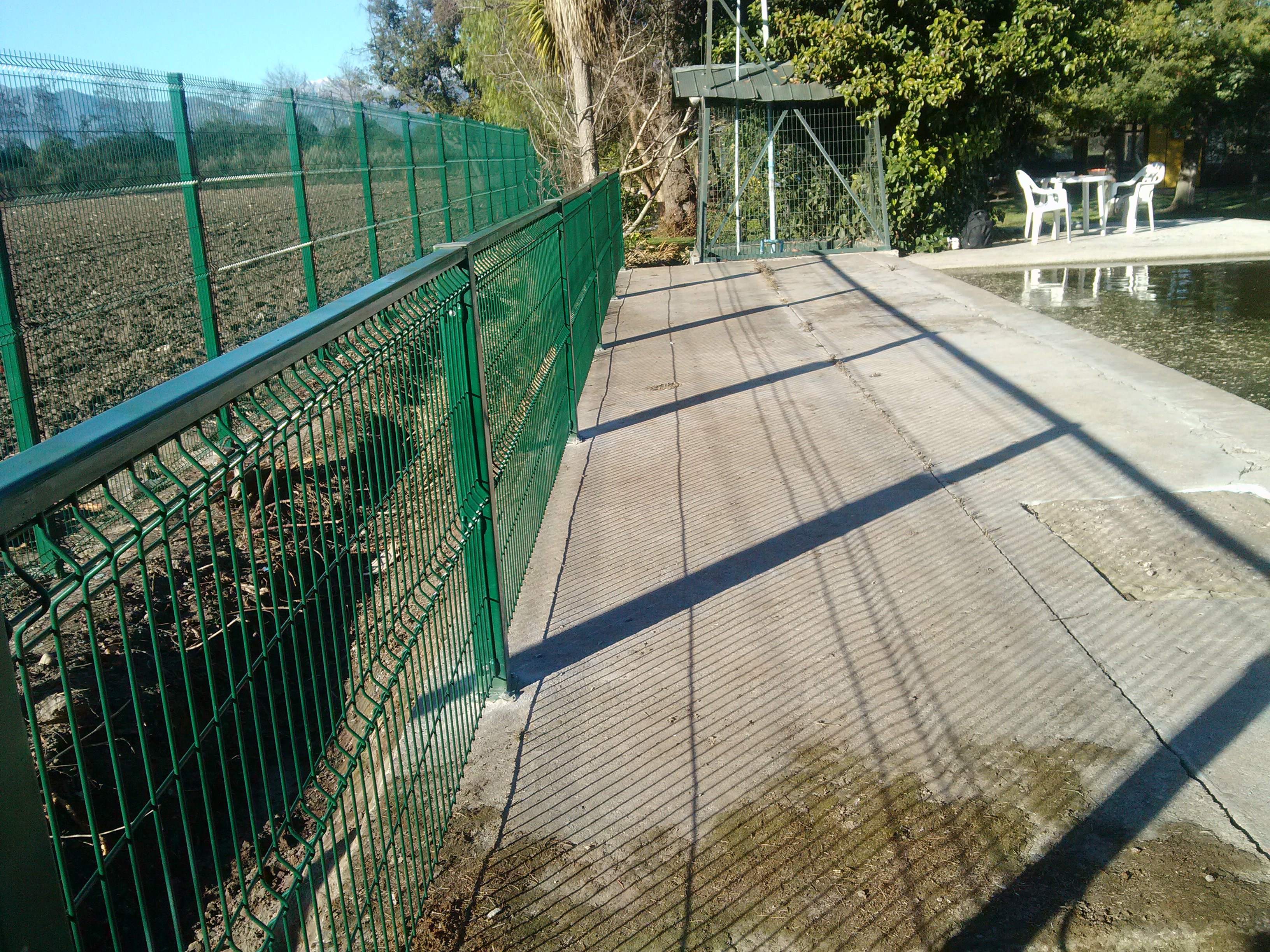 INSTALACIÓN CERCO Y PORTONES ACMAFOR